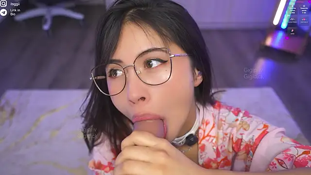 Gigi ohlala online show from September 10, 2025, 1:44 pm