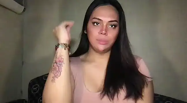 Snapshot of _MissKhimberlyXxx_ chatting on January 12, 2025, 5:33 pm MissKhimberlyXxx online show from January 12, 2025, 5:33 pm