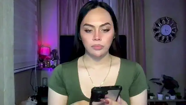 Snapshot of _MissKhimberlyXxx_ chatting on January 27, 2025, 7:24 am MissKhimberlyXxx online show from January 27, 2025, 7:24 am