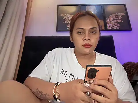 Snapshot of _MissKhimberlyXxx_ chatting on February 3, 2026, 2:53 am MissKhimberlyXxx online show from February 3, 2026, 2:53 am