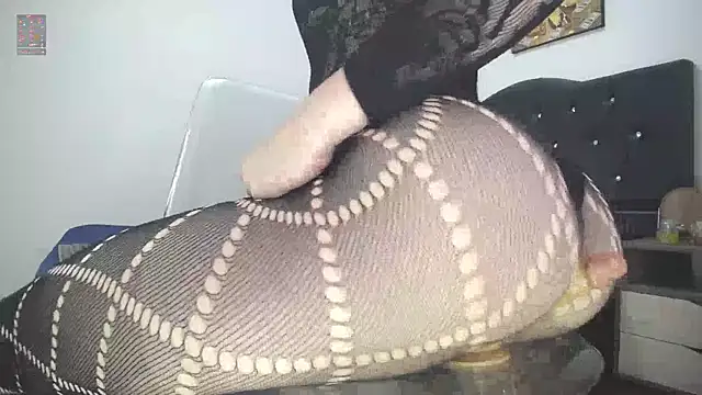 Snapshot of Emmy_sanderss chatting on May 26, 2026, 7:54 pm Emmy sanderss online show from May 26, 2026, 7:54 pm