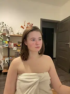 Snapshot of sweetest_pie chatting on January 29, 2025, 10:01 pm sweetest pie online show from January 29, 2025, 10:01 pm