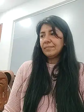 aisha latina online show from March 11, 2025, 3:45 pm