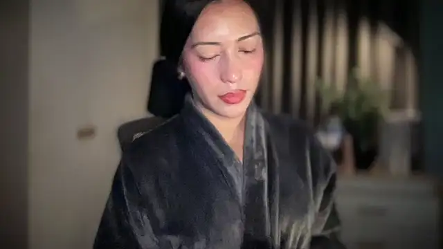 Jasmine Elcock online show from April 15, 2026, 8:10 am