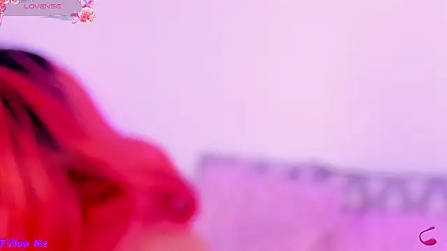 Snapshot of SophieRossi chatting on October 9, 2025, 1:20 pm SophieRossi online show from October 9, 2025, 1:20 pm