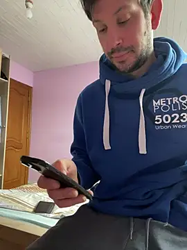 Snapshot of Taxidriver1988 chatting on February 22, 2026, 1:09 pm Taxidriver1988 online show from February 22, 2026, 1:09 pm