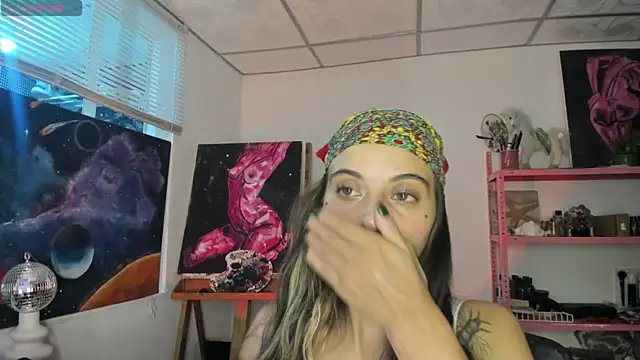 mariecam420 online show from April 3, 2026, 5:16 am