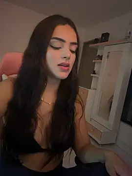 anniehart online show from May 5, 2026, 1:35 am