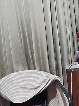 Little suzy5 online show from February 1, 2025, 8:37 pm