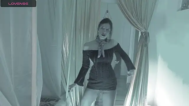 Snapshot of magali_19 chatting on October 21, 2025, 12:11 am magali 19 online show from October 21, 2025, 12:11 am