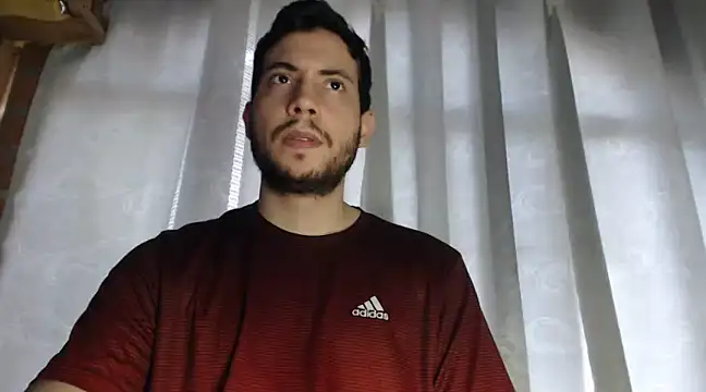 Snapshot of Armando_2002 chatting on December 12, 2024, 5:04 pm Armando 2002 online show from December 12, 2024, 5:04 pm