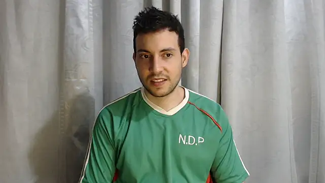 Snapshot of Armando_2002 chatting on March 14, 2025, 3:48 am Armando 2002 online show from March 14, 2025, 3:48 am