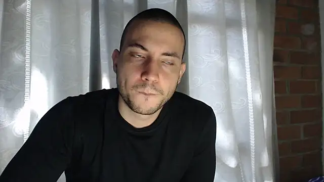 Snapshot of Armando_2002 chatting on November 10, 2025, 6:51 pm Armando 2002 online show from November 10, 2025, 6:51 pm