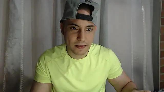 Snapshot of Armando_2002 chatting on November 15, 2025, 5:09 pm Armando 2002 online show from November 15, 2025, 5:09 pm