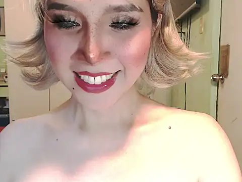 Snapshot of Ezradeliciosa chatting on April 9, 2026, 6:19 am Ezradeliciosa online show from April 9, 2026, 6:19 am