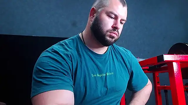 muscularjohnforuX online show from May 5, 2026, 8:55 am