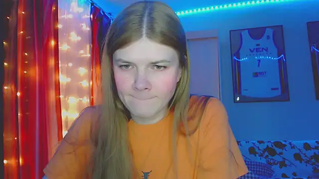 Snapshot of Klementa chatting on October 12, 2025, 6:18 pm Klementa online show from October 12, 2025, 6:18 pm