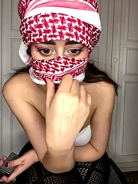 Snapshot of arabiaAna chatting on September 29, 2025, 12:49 am arabiaAna online show from September 29, 2025, 12:49 am