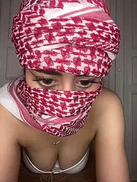 Snapshot of arabiaAna chatting on October 12, 2025, 5:06 am arabiaAna online show from October 12, 2025, 5:06 am