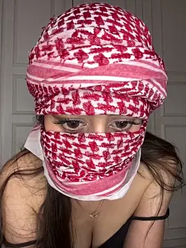 Snapshot of arabiaAna chatting on October 20, 2025, 11:43 am arabiaAna online show from October 20, 2025, 11:43 am