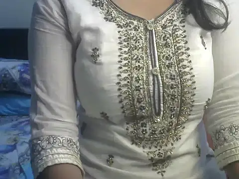 Snapshot of SiaraSiyA chatting on January 15, 2025, 2:35 pm SiaraSiyA online show from January 15, 2025, 2:35 pm