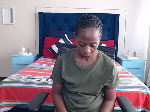 Snapshot of QUEENMANDYY chatting on March 26, 2026, 5:46 am QUEENMANDYY online show from March 26, 2026, 5:46 am