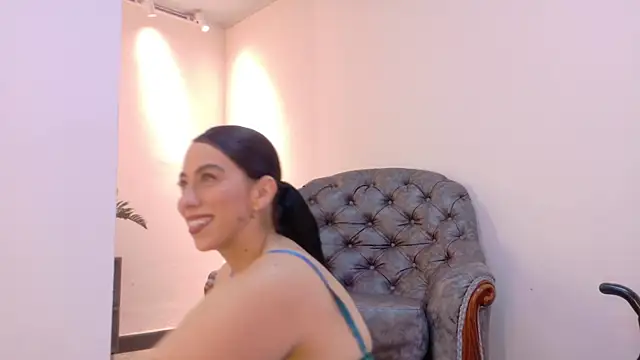 Snapshot of niky_smit chatting on September 21, 2025, 12:51 pm niky smit online show from September 21, 2025, 12:51 pm