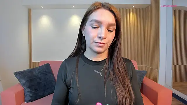 miataylorr1 online show from December 17, 2024, 12:00 pm