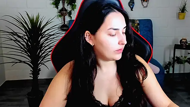 CeceliaJohnson online show from November 14, 2025, 8:02 am