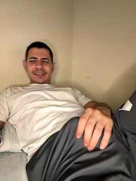 Snapshot of steven_clain chatting on November 1, 2025, 10:45 pm steven clain online show from November 1, 2025, 10:45 pm