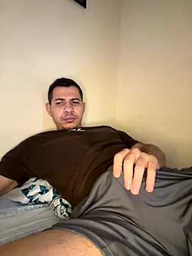 Snapshot of steven_clain chatting on November 8, 2025, 10:41 pm steven clain online show from November 8, 2025, 10:41 pm