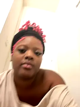 Indigo-love23 online show from November 16, 2025, 1:33 am