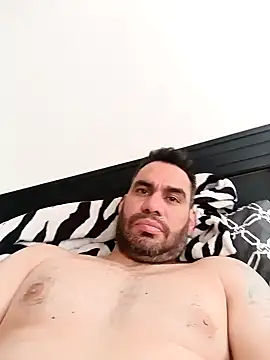 javiermarval83 online show from September 20, 2025, 7:37 pm