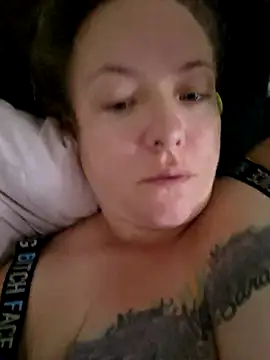 julimonroe online show from October 15, 2025, 5:29 am