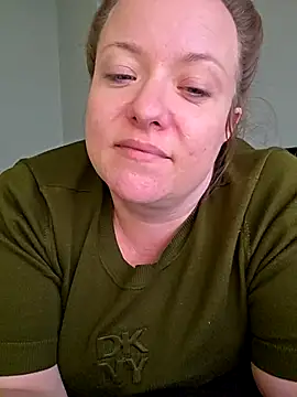 julimonroe online show from April 15, 2026, 12:06 am