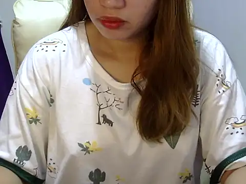    zurIII09  online show from November 22, 2025, 1:15 am