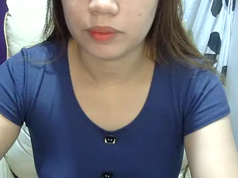    zurIII09  online show from June 30, 2026, 11:28 pm