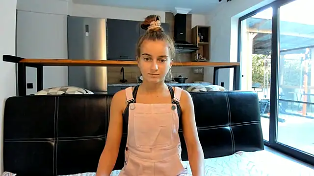 ElizSweet online show from December 3, 2025, 11:41 am