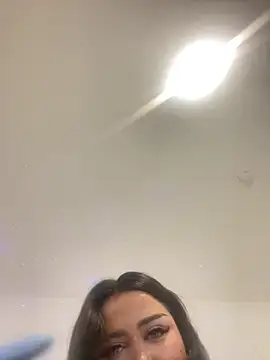 Snapshot of EmiliaPetrova chatting on September 28, 2025, 5:51 pm EmiliaPetrova online show from September 28, 2025, 5:51 pm