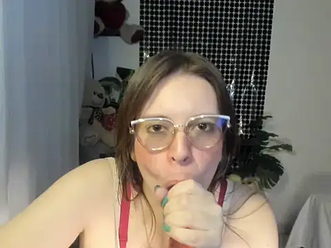 lorenitabella online show from November 16, 2025, 9:37 am