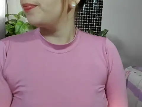 lorenitabella online show from December 21, 2025, 8:49 pm