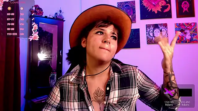 raven-gotic online show from February 5, 2025, 1:04 am