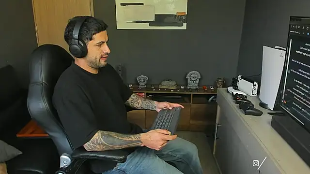 Davevilboy online show from November 12, 2025, 12:05 pm