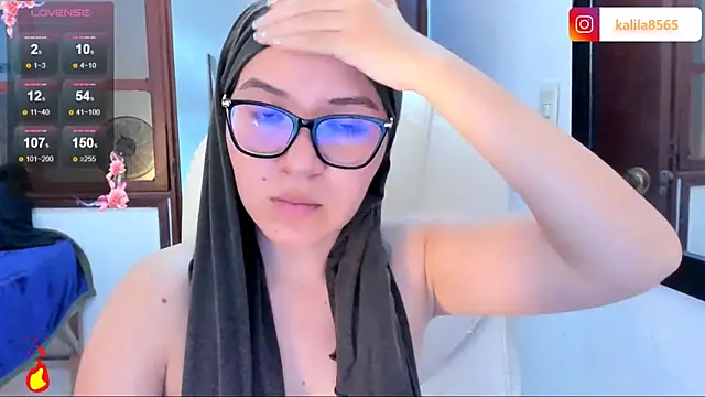 MatchedEyebrow online show from September 26, 2025, 9:08 pm