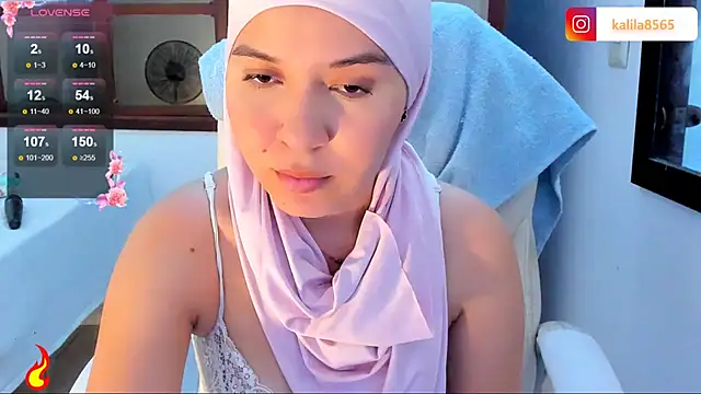 MatchedEyebrow online show from November 10, 2025, 9:03 pm