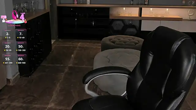 MadelineFox online show from April 10, 2026, 9:36 am