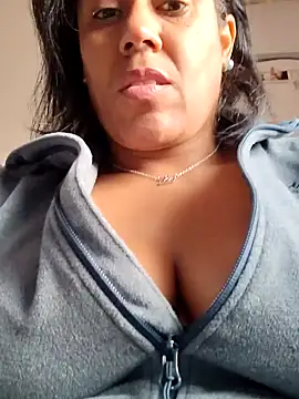 Snapshot of Molly_newman6 chatting on January 23, 2025, 3:43 pm Molly newman6 online show from January 23, 2025, 3:43 pm