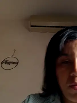 Snapshot of Molly_newman6 chatting on September 22, 2025, 1:24 pm Molly newman6 online show from September 22, 2025, 1:24 pm