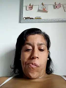 Snapshot of Molly_newman6 chatting on September 28, 2025, 5:07 pm Molly newman6 online show from September 28, 2025, 5:07 pm