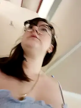 Snapshot of HunnyyLove chatting on December 31, 2024, 8:45 pm HunnyyLove online show from December 31, 2024, 8:45 pm